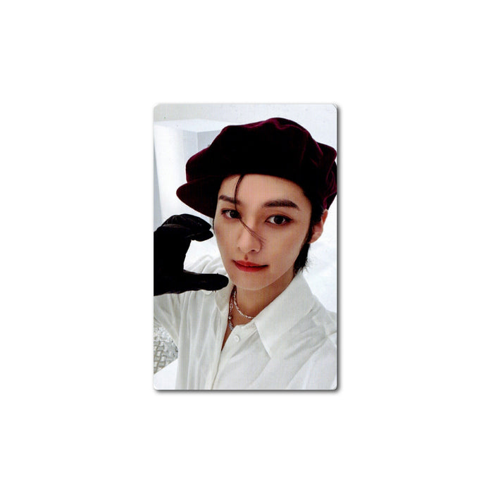 * HOLIDAY 2024 SPECIAL 42-G2 | [ STRAY KIDS ] 5 STAR (b) | OFFICIAL PHOTOCARD