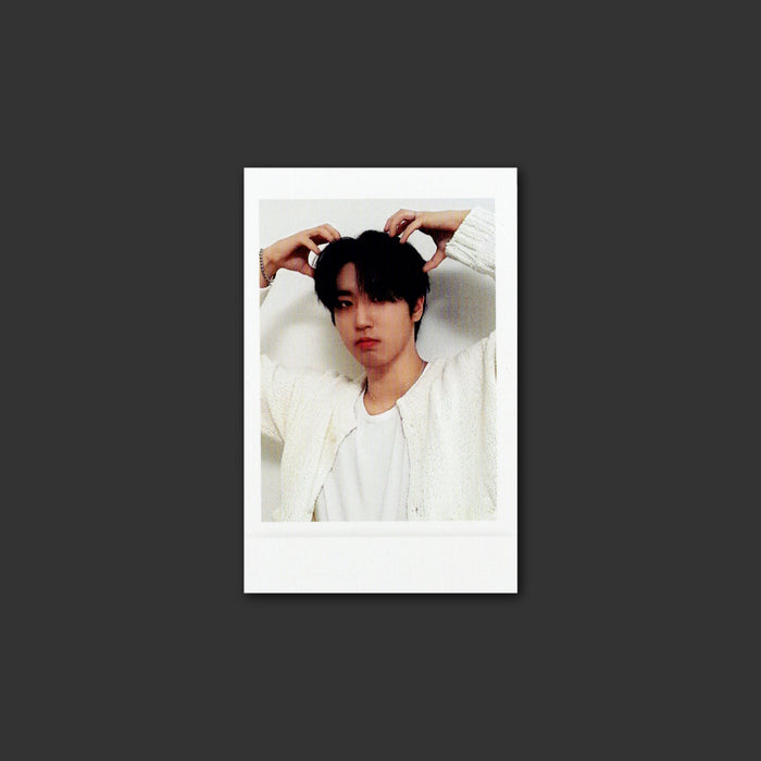 * HOLIDAY 2024 SPECIAL 42-L | [ STRAY KIDS ] PERFECT DAY WITH SKZ (2024 S.G) | OFFICIAL PHOTOCARD