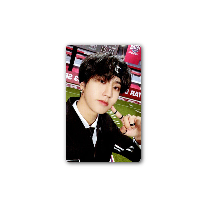 * HOLIDAY 2024 SPECIAL 42-G3 | [ STRAY KIDS ] 5 STAR DOME TOUR | OFFICIAL PHOTOCARD