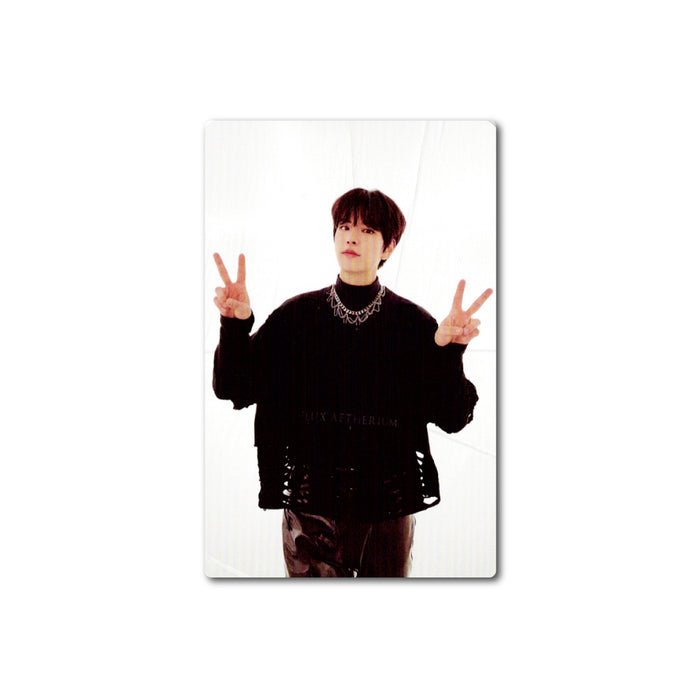 * HOLIDAY 2024 SPECIAL 42-H | [ STRAY KIDS ] ODDINARY REGULAR VER. | OFFICIAL PHOTOCARD