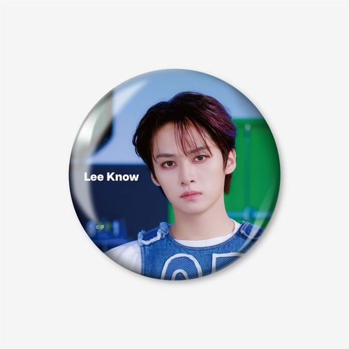 STRAY KIDS Photo Badge -"Social Path (Feat. Lisa) / Super Bowl -Japanese Ver.-"