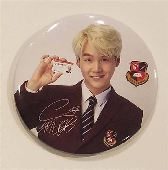 MUSIC PLAZA Goods BTS | 방탄소년단 | SK OFFICIAL BUTTON BADGE